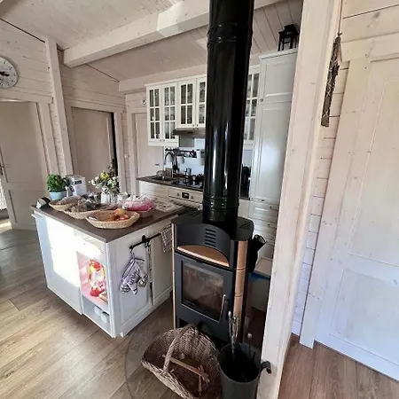 Log At Iron Rose In Czech Canada Nová Bystřice