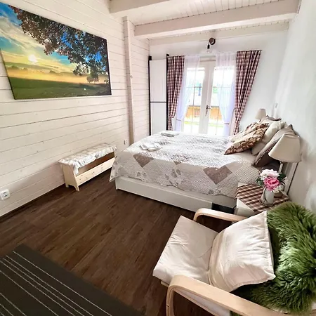 Apartmán Log At Iron Rose In Czech Canada