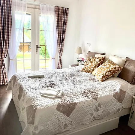 Apartmán Log At Iron Rose In Czech Canada
