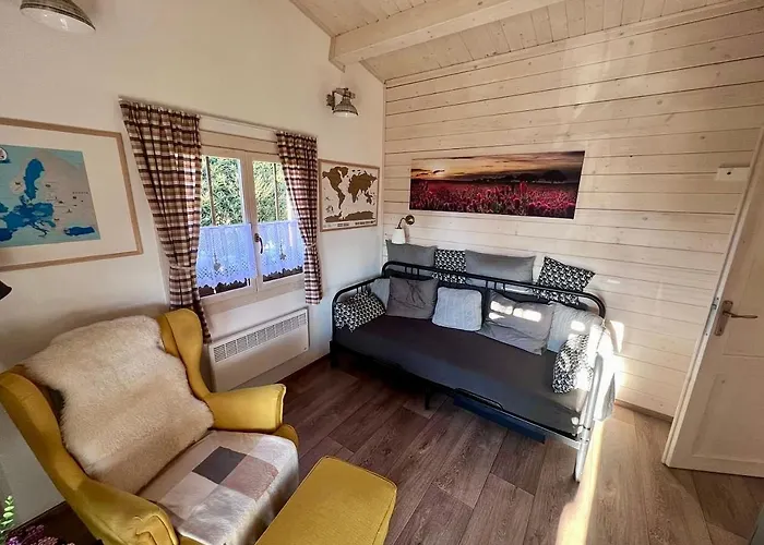 Apartamento Log At Iron Rose In Czech Canada *