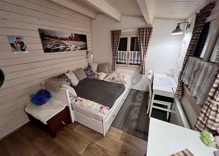 Apartamento Log At Iron Rose In Czech Canada *