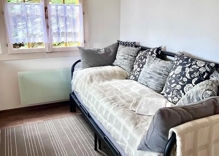 Apartamento Log At Iron Rose In Czech Canada *
