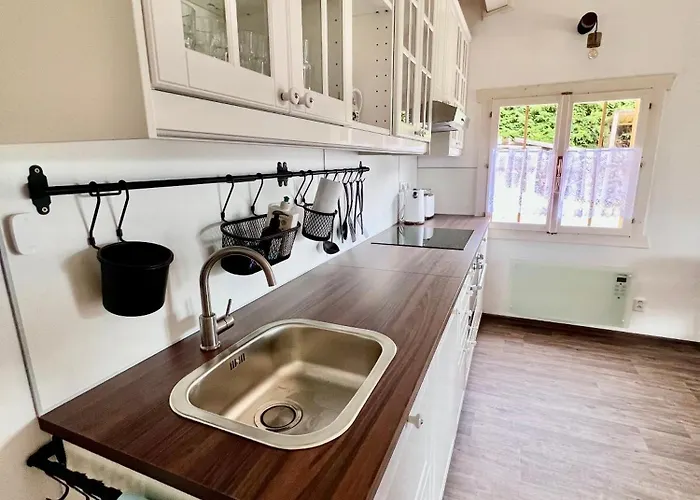 Apartamento Log At Iron Rose In Czech Canada *